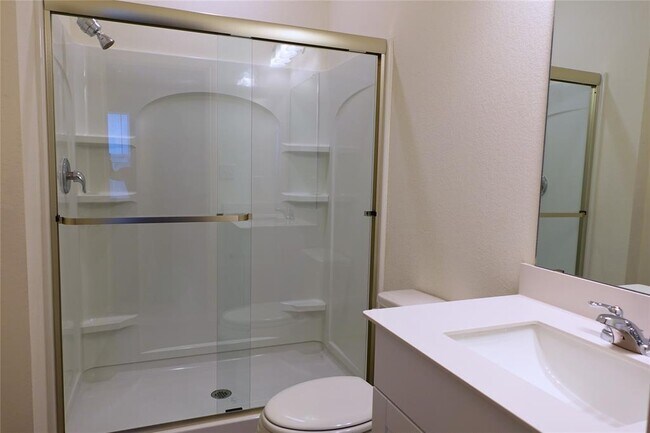 Building Photo - 402 Plateau St