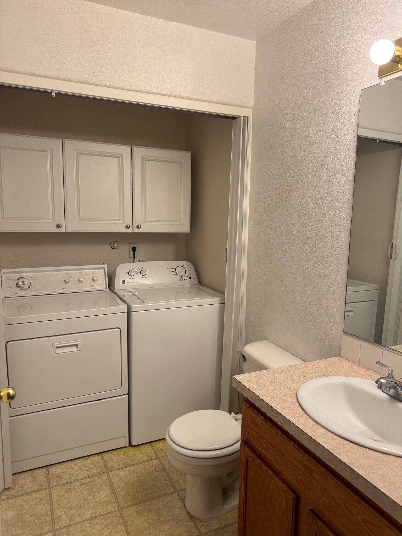 Building Photo - 3237 Olive St