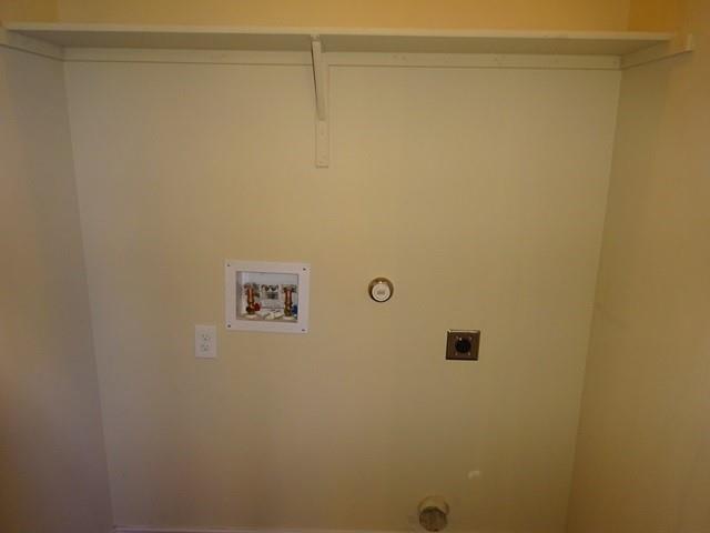 Building Photo - 160 Creekside Villa Dr