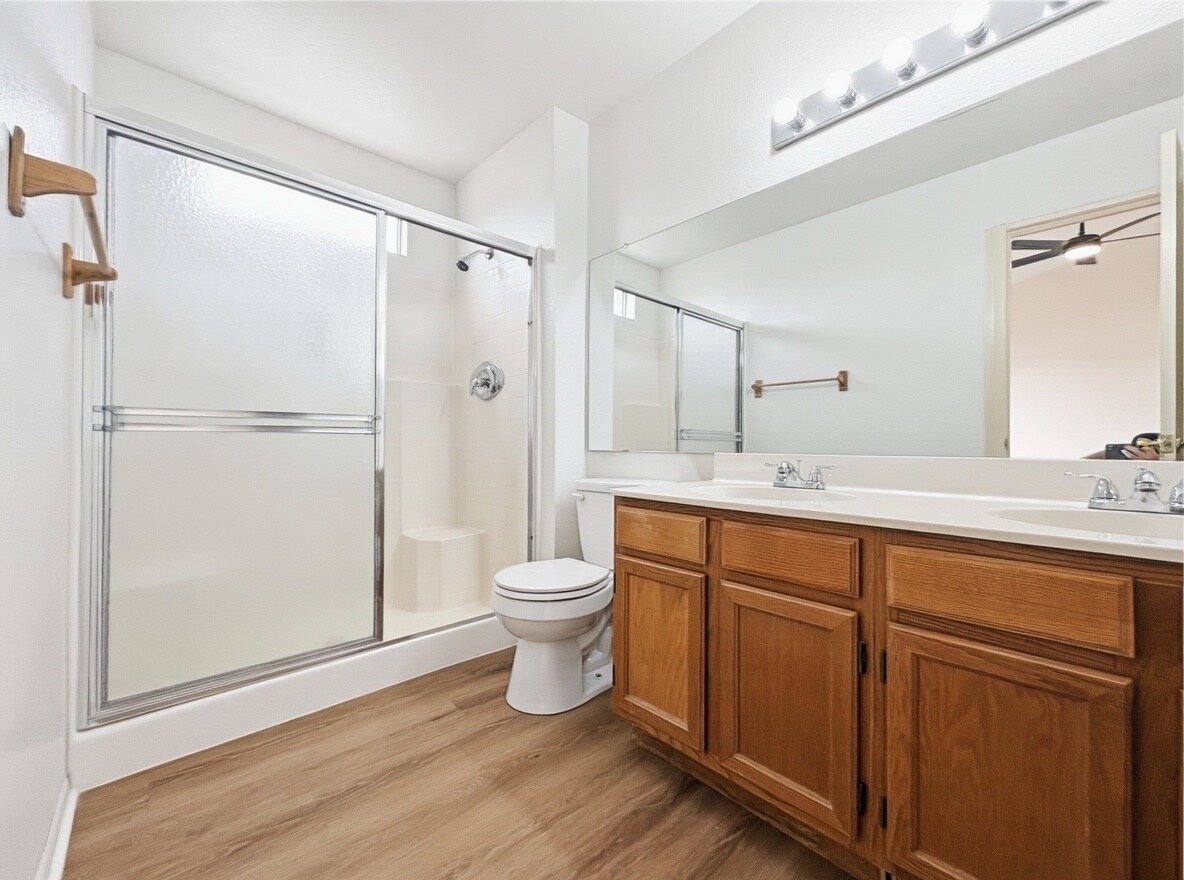 Building Photo - 2020 W Union Hills Dr