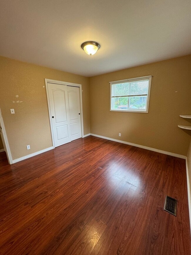 Building Photo - Adorable Rancher in Security-Widefield