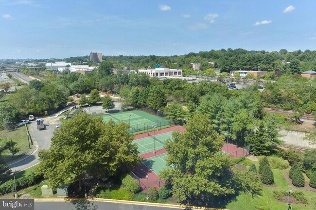 Building Photo - 2151 Jamieson Ave