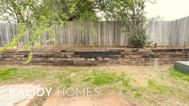 Building Photo - 9317 Apple Dr