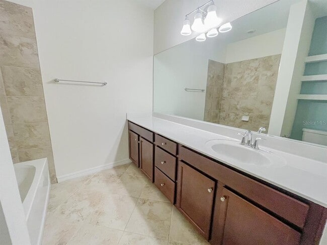 Building Photo - 20434 Lagente Cir