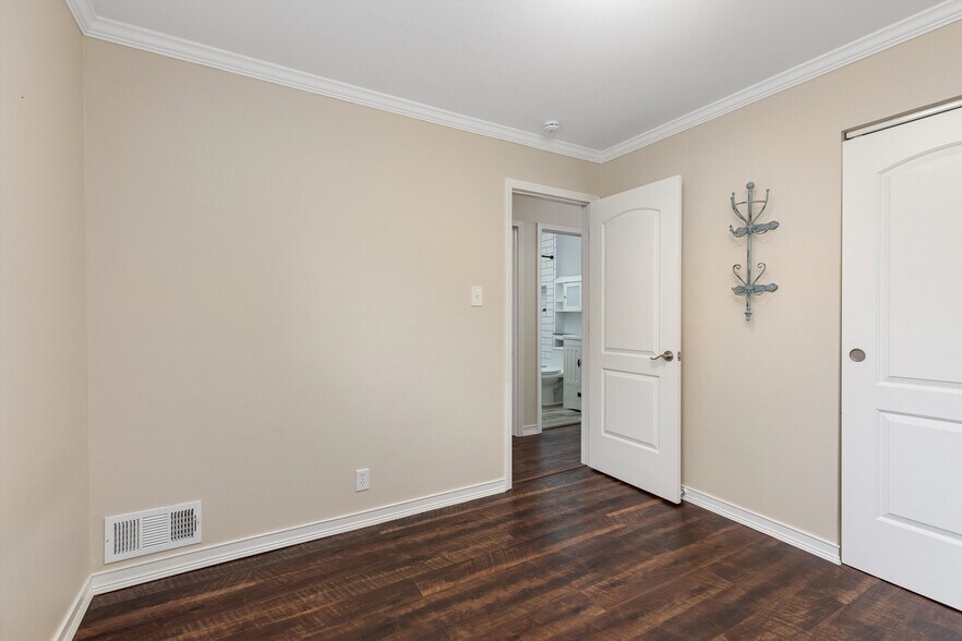 Building Photo - 31810 Briar Ln