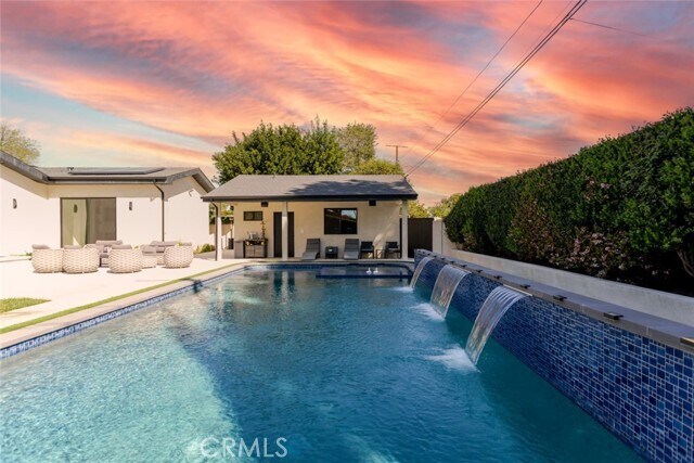 Building Photo - 7714 Lasaine Ave