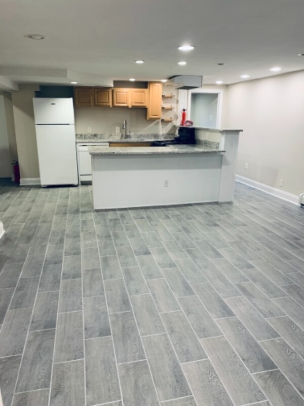 Building Photo - 2807 Ontario Rd NW