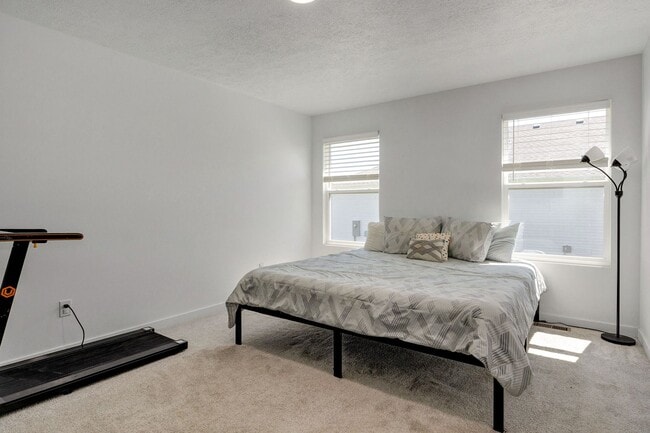 Building Photo - Charming 3 bedroom in Nixa schools!