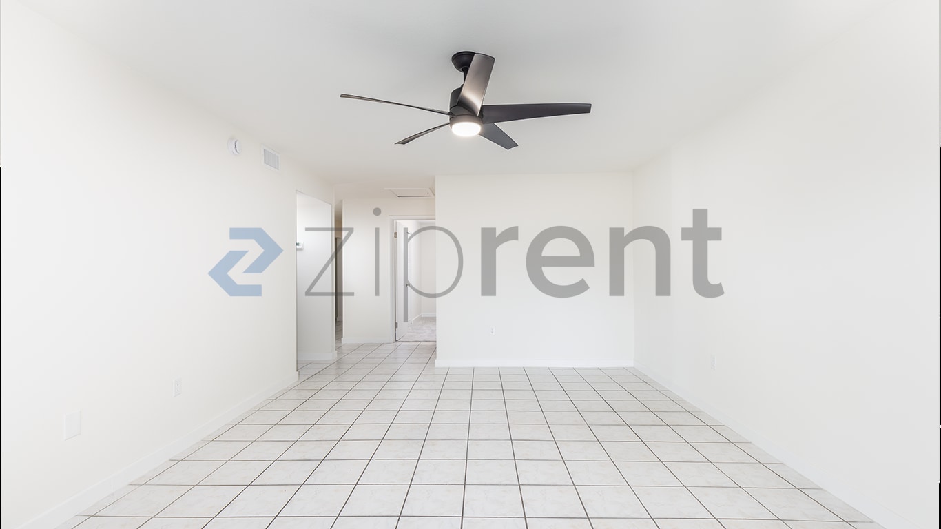 Building Photo - Unit 203
