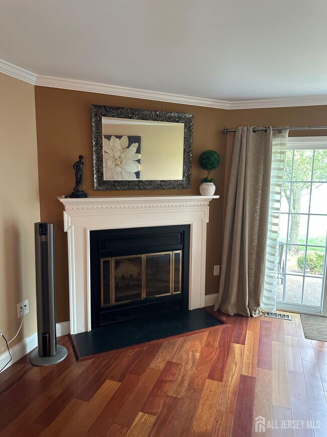 Building Photo - 27B Benjamin Franklin Dr
