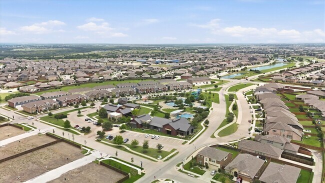 Building Photo - 3916 Ford Dr