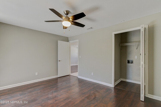 Building Photo - 748 Foxbriar Cove