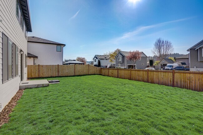 Building Photo - 124 Homer Ave SW