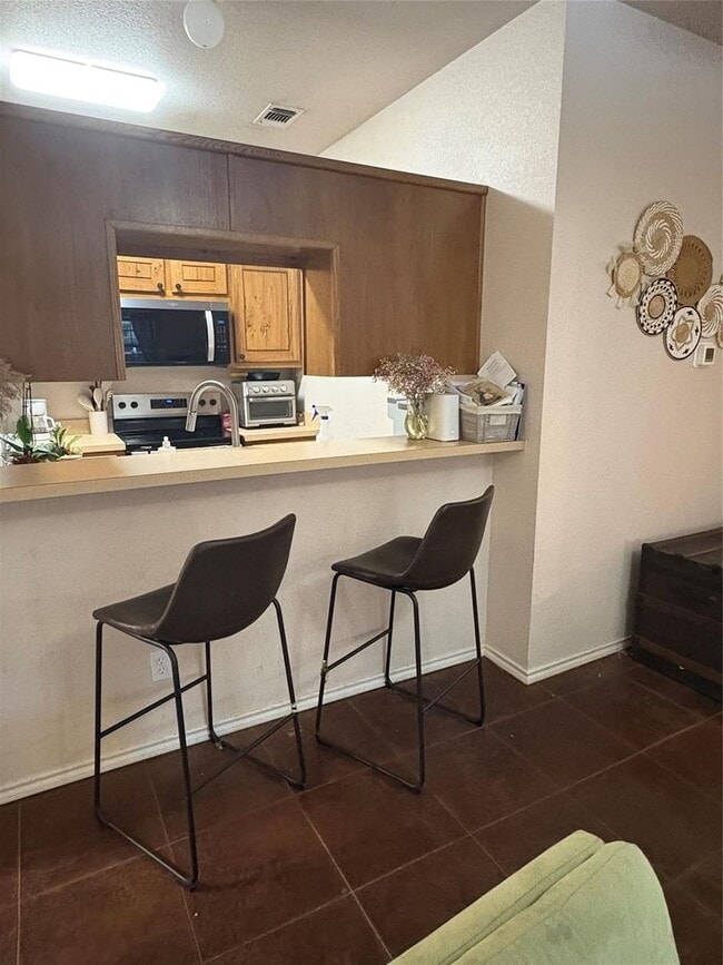 Building Photo - Charming Home In Weatherford