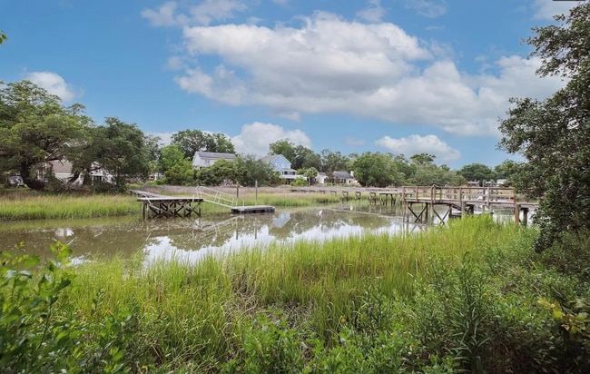 Building Photo - 774 Creekside Dr