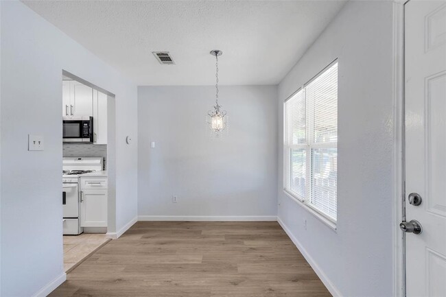 Building Photo - 9611 Bear Paw Trail