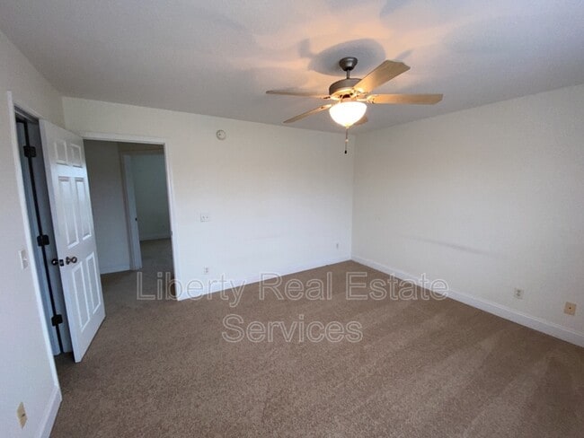 Building Photo - 115 Caswell Ct