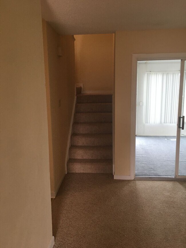 Building Photo - 1616 Fawcett Ln