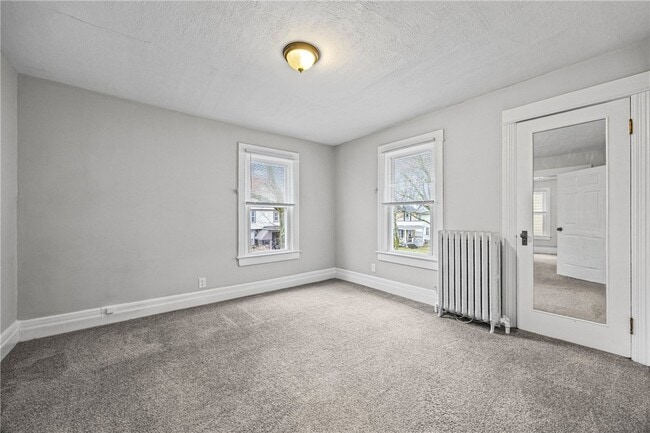 Building Photo - 164 Laburnam Crescent