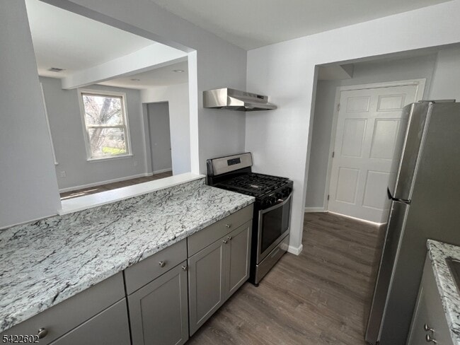 Building Photo - 389 Myrtle Ave