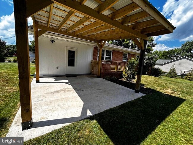 Building Photo - 112 Virginia Dr