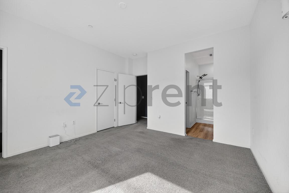 Building Photo - Unit 198