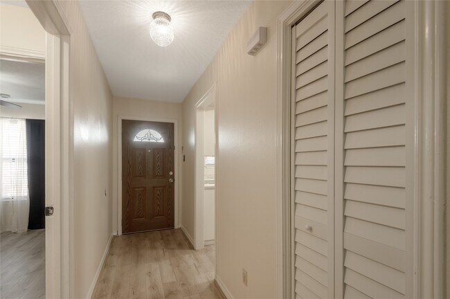 Building Photo - 1401 Ave O