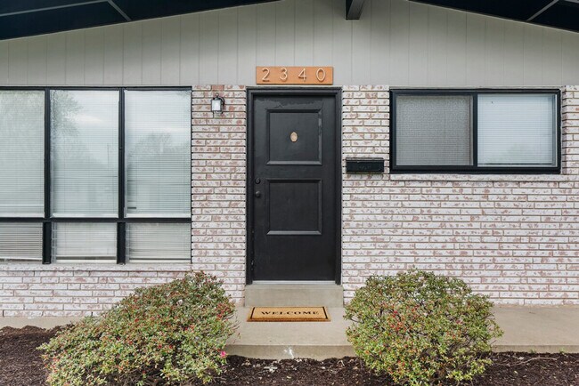 Building Photo - 2310 Dove Dr