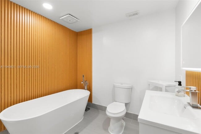 Building Photo - 3604 Chatelaine Blvd