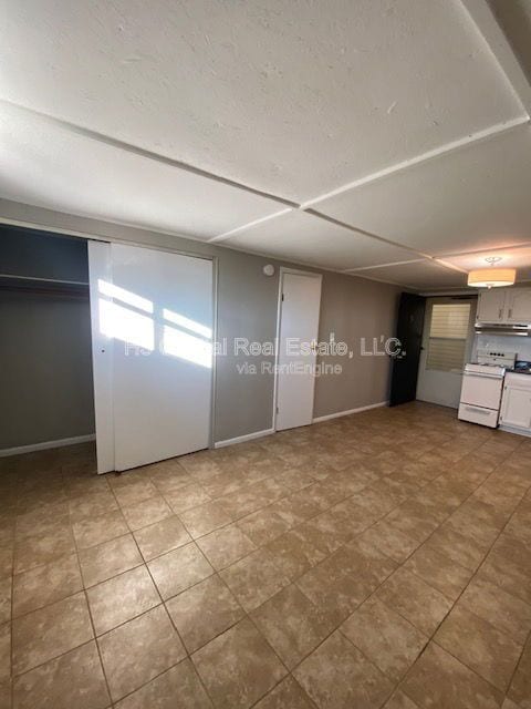 Building Photo - 117 N Shamrock St