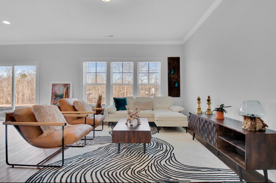 Building Photo - 9038 Henry Thoreau Rd