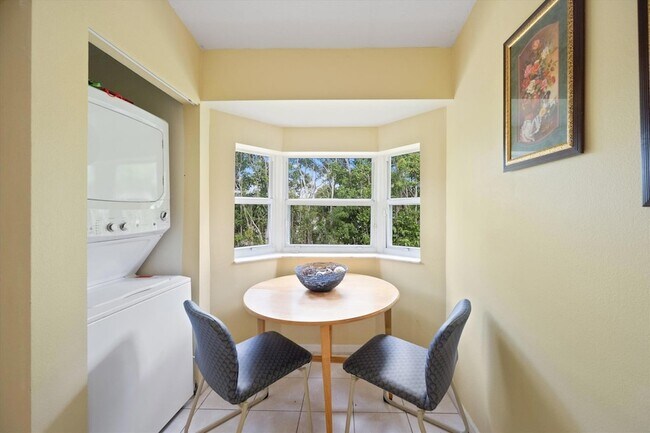 Building Photo - 3504 Briar Bay Blvd