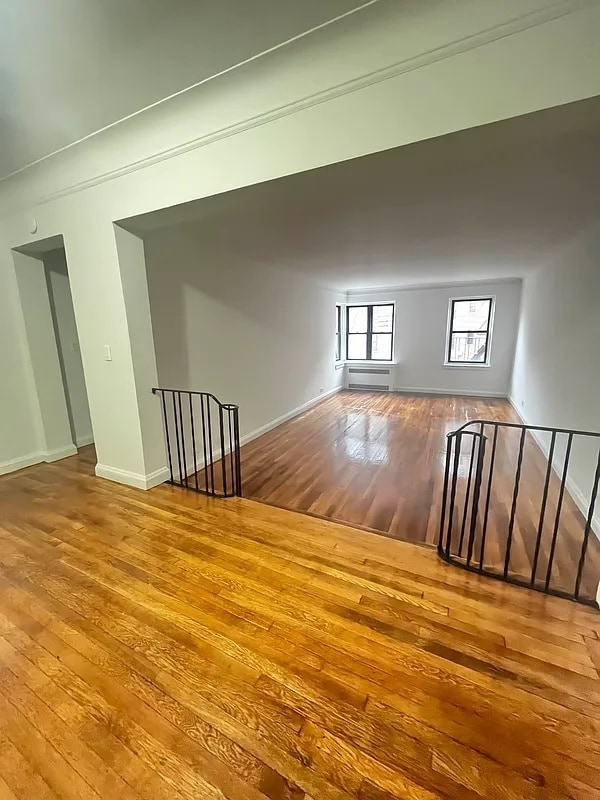 Building Photo - 500 W