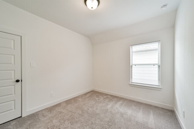 Building Photo - 17794 Misty Brk Ln