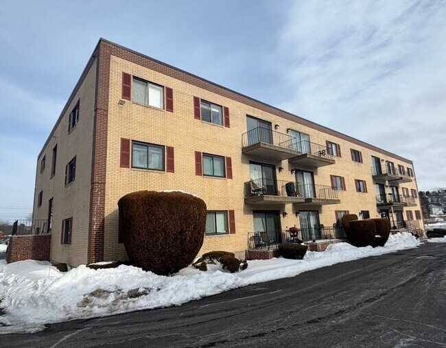 Building Photo - 406 Broadway