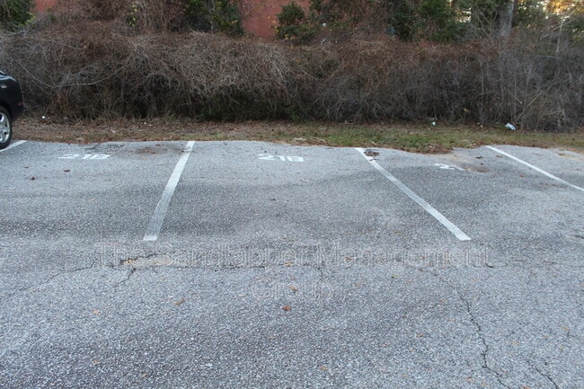 Building Photo - 21-B Anderson Ave