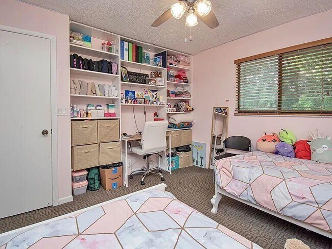 Building Photo - 7670 Lago Del Mar Dr