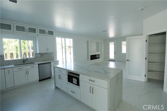 Building Photo - 25225 Stepping Stone Cir