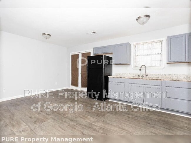 Building Photo - 6528 Buffington Rd