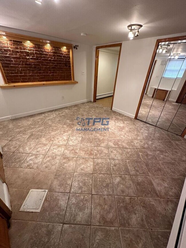 Building Photo - 235 Arlington Ave