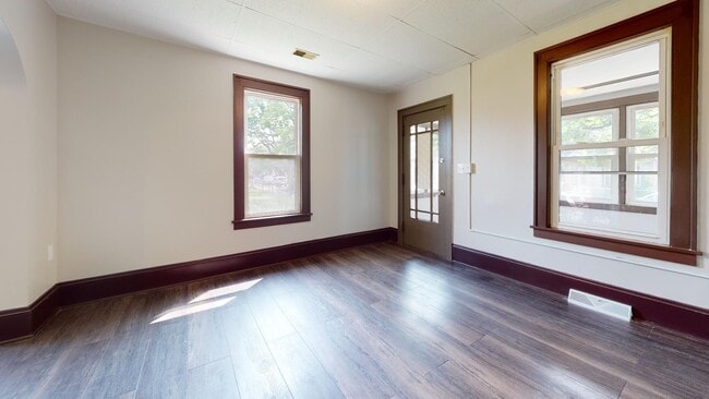 Building Photo - Cudell Area - 4 Bedroom Single Family Home