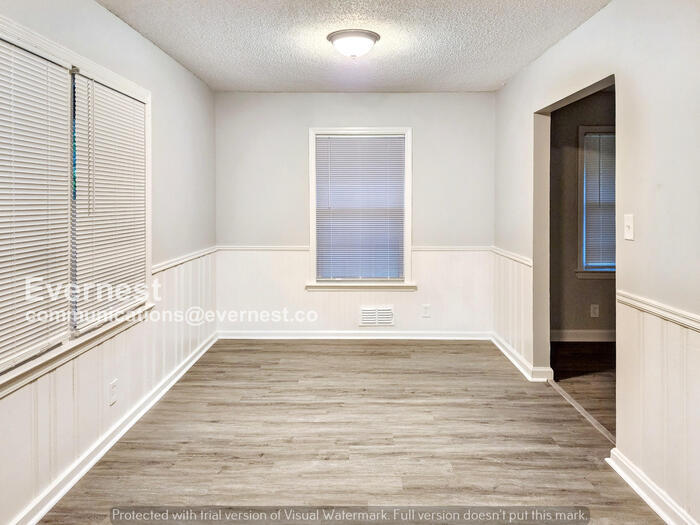 Building Photo - 1903 Pinedale Pl