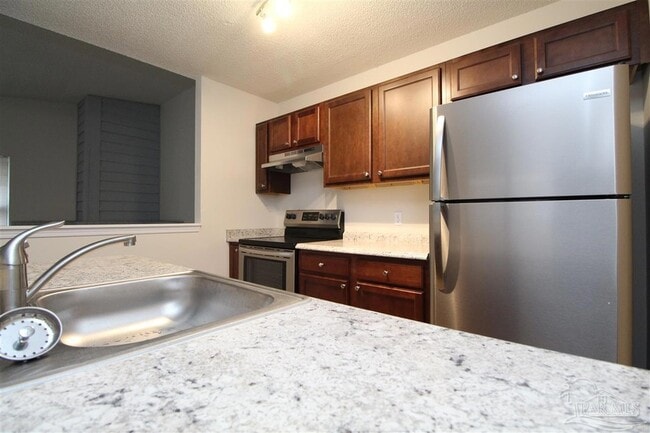 Building Photo - 6948 Spanish Trail