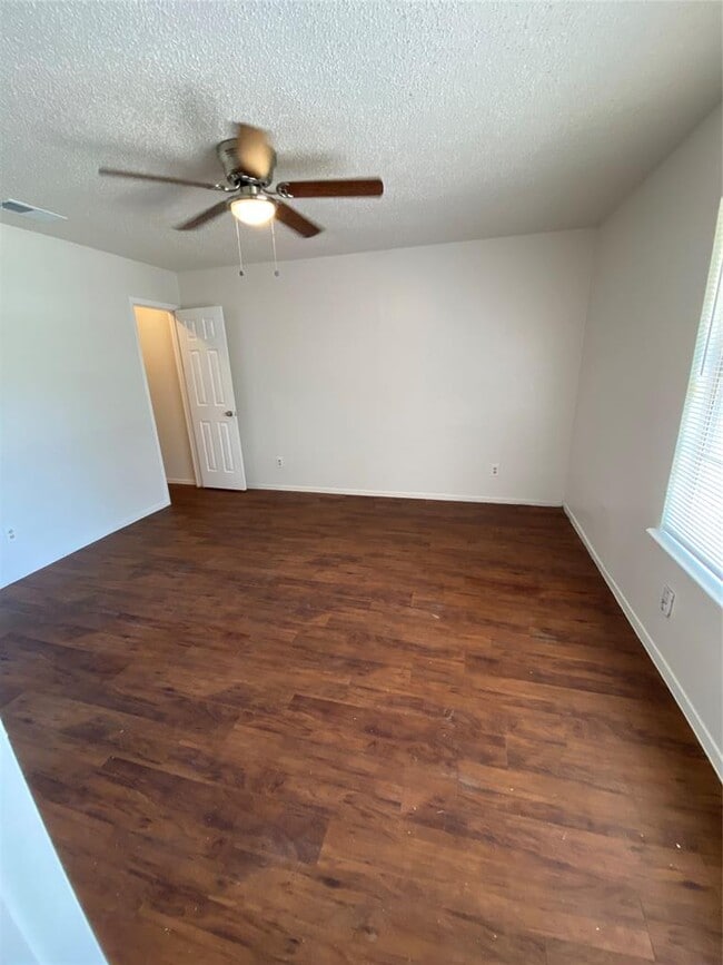 Building Photo - 806 Sirocco Dr