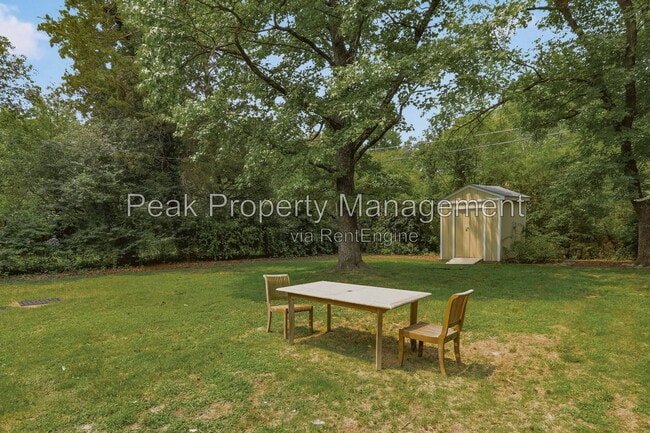 Building Photo - 6410 Morningside Dr