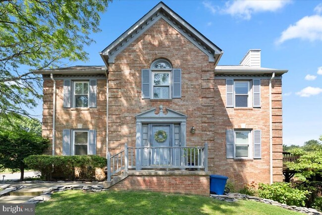 Primary Photo - 4527 Sawgrass Ct