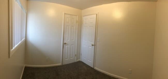 Building Photo - 3 bedroom 1 bath house