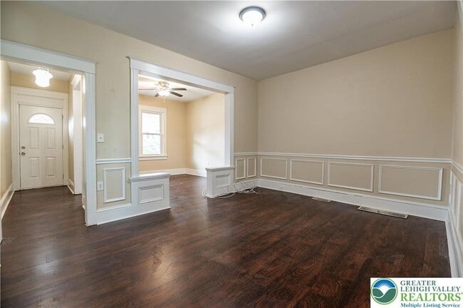 Building Photo - 1057 Jackson St