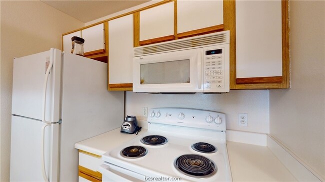 Building Photo - 529 Southwest PKWY Unit 102