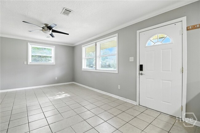 Building Photo - 332 Woodley Rd